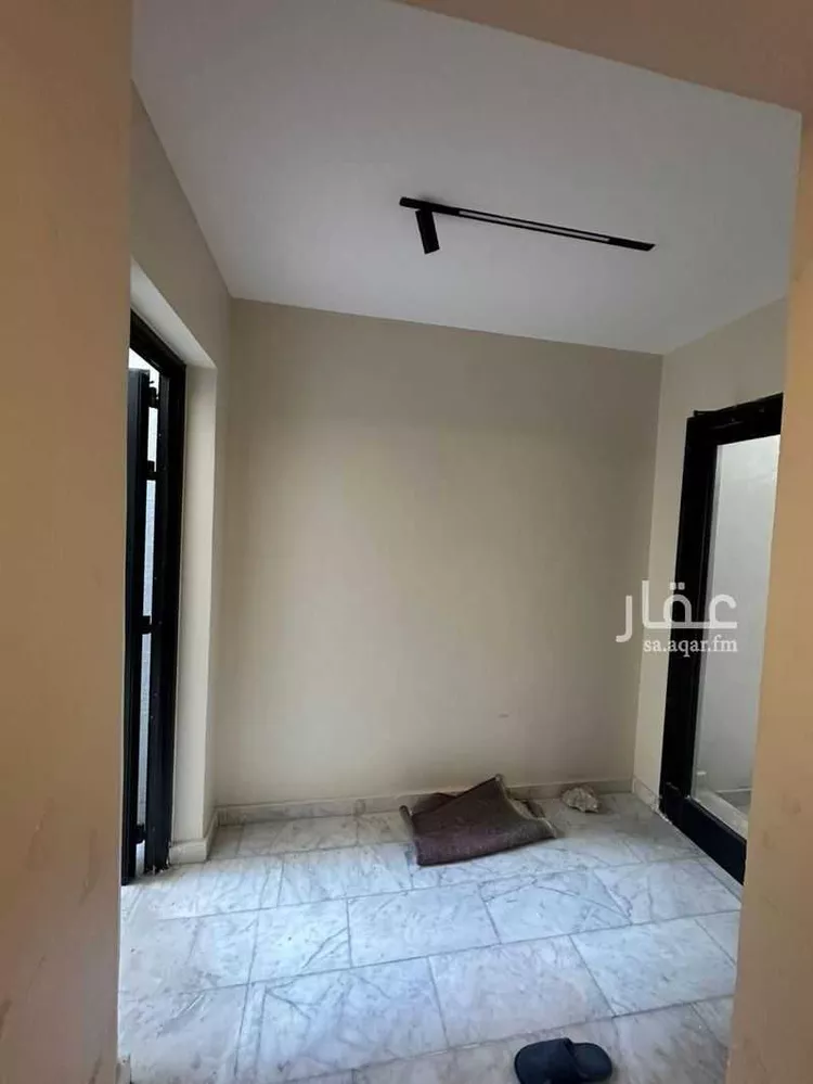 Floor for Sale in Dhahran Hajar 18