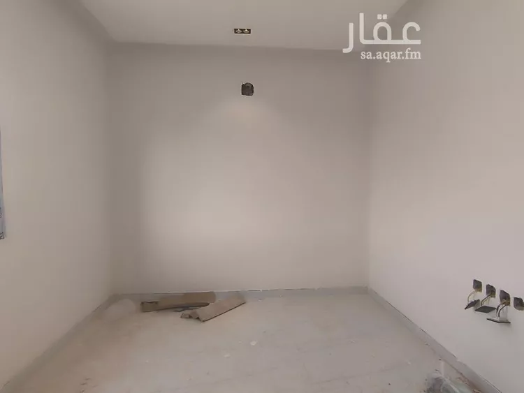 دور للبيع في شارع الحويمة, حي عكاظ, مدينة الرياض, منطقة الرياض صورة 3