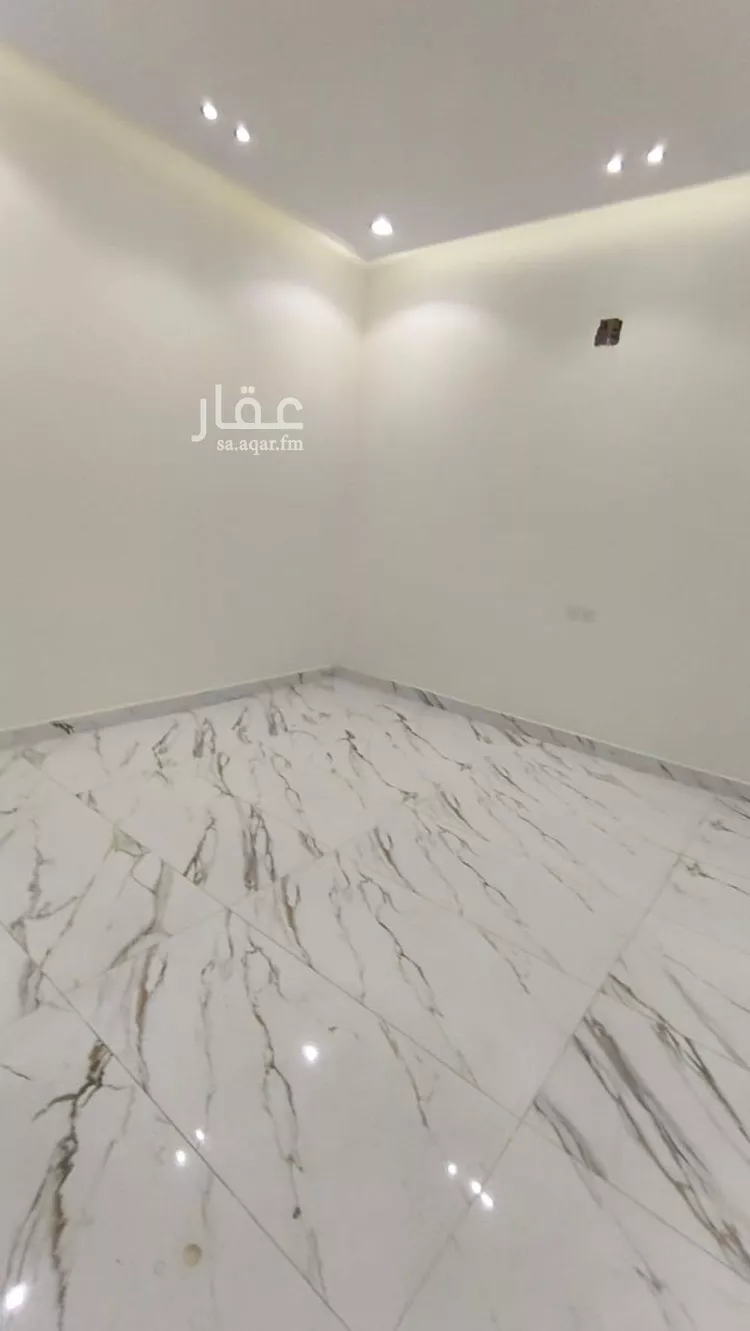 فيلا للبيع في شارع العريجاء, حي العريجاء, مدينة الرياض, منطقة الرياض صورة 5