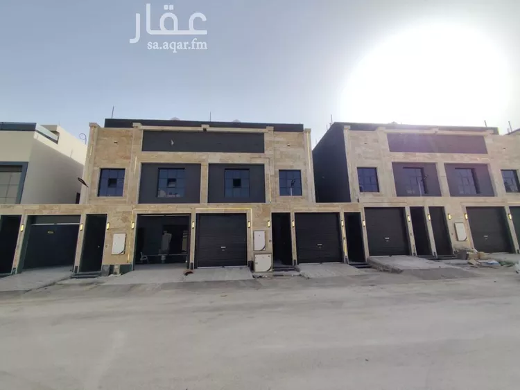 دور للبيع في شارع ابي المكارم بن مفرج, حي عكاظ, مدينة الرياض, منطقة الرياض