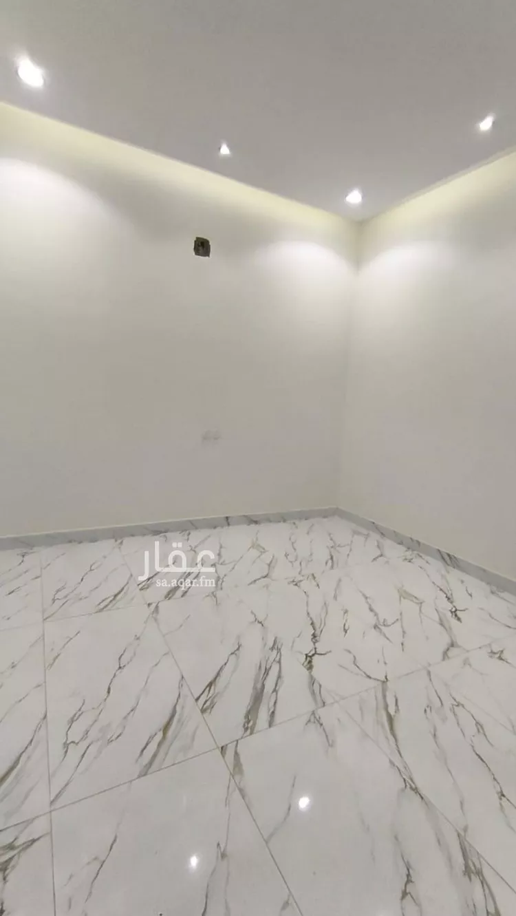 فيلا للبيع في شارع العريجاء, حي العريجاء, مدينة الرياض, منطقة الرياض صورة 3