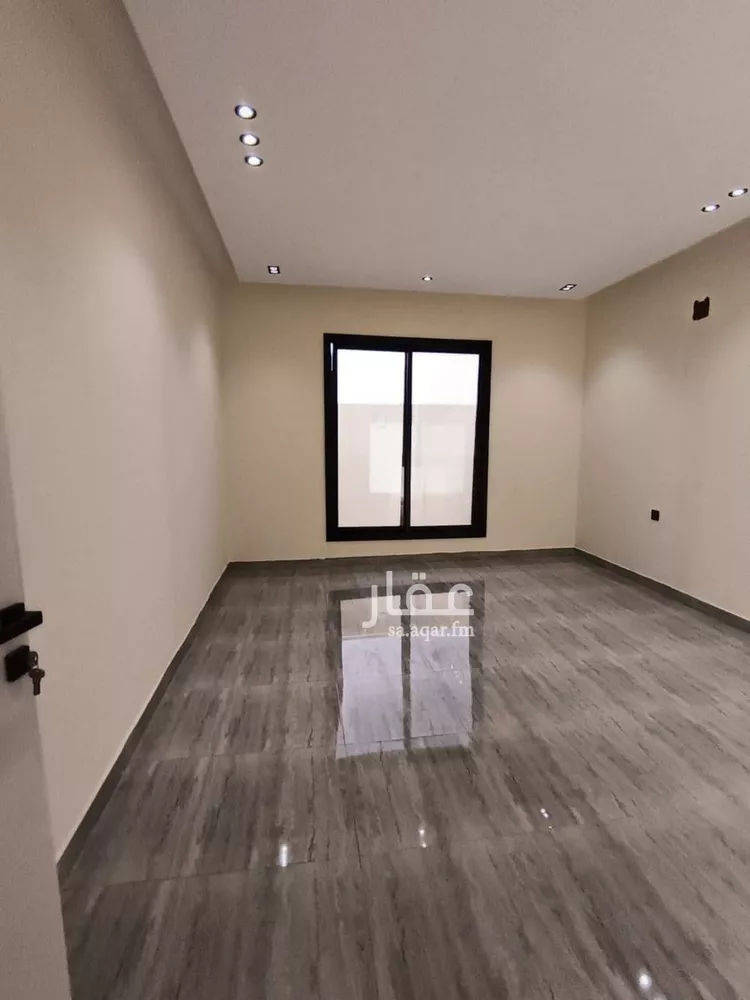 دور للبيع في شارع النفوذ, حي عكاظ, مدينة الرياض, منطقة الرياض صورة 4