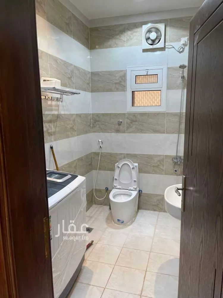 شقة للإيجار في شارع ابو مسعود الحاجي, حي السلام, مدينة المدينه المنوره, منطقة المدينة المنورة 1 صورة