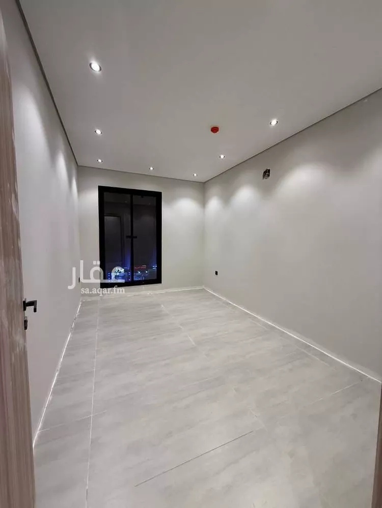 عمارة للبيع في شارع سلطان بن نمر, حي الرمال, مدينة الرياض, منطقة الرياض صورة 5