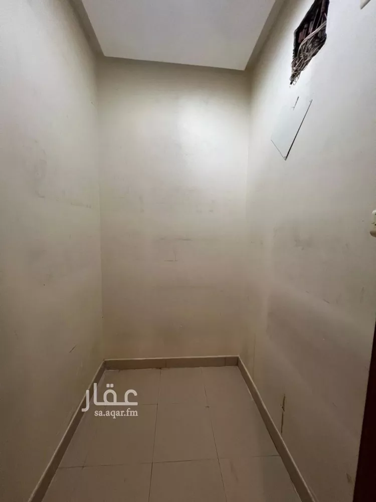 فيلا للإيجار في شارع عمرو بن كلثوم, حي عرقة, مدينة الرياض, منطقة الرياض صورة 3
