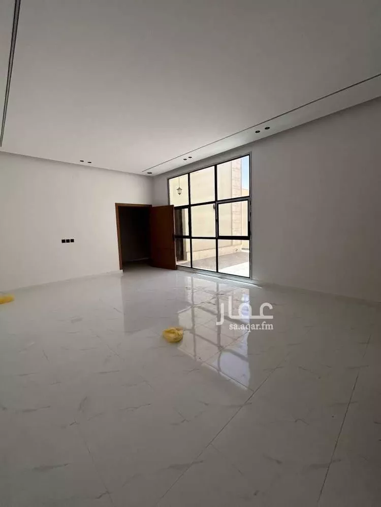 فيلا للبيع في شارع حارثة ابن حمير الاشجعي ، حي المدائن ، حائل ، منطقة حائل صورة 2