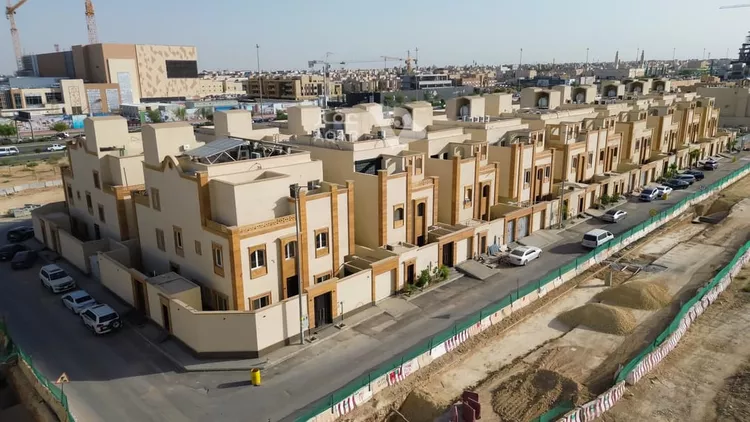 فيلا للبيع في شارع عثمان العبيد, حي القيروان, مدينة الرياض, منطقة الرياض صورة 2