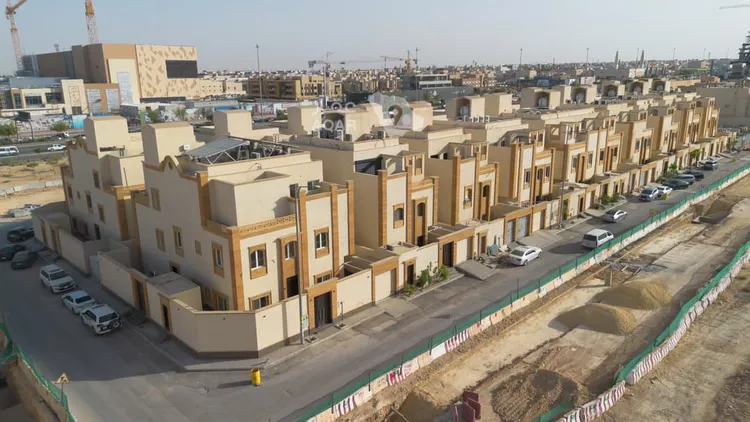 فيلا للبيع في شارع عبدالملك بن مسرة, حي القيروان, مدينة الرياض, منطقة الرياض صورة 4