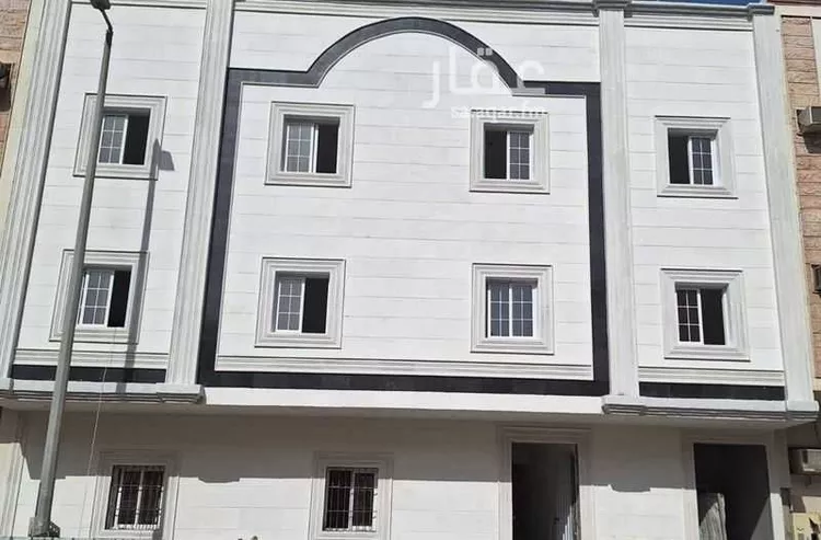 عمارة للبيع في شارع الدرعيه ، حي الثقبة ، الخبر ، الخبر