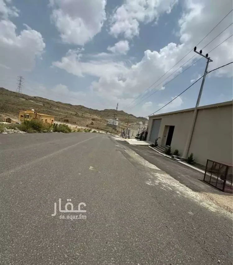 أرض للبيع في شارع 22246241, حي المروة, مدينة أبها, منطقة عسير