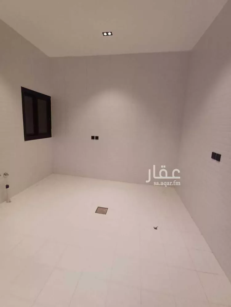 دور للبيع في شارع عبدالله بن أبي البركات, حي عكاظ, مدينة الرياض, منطقة الرياض صورة 5