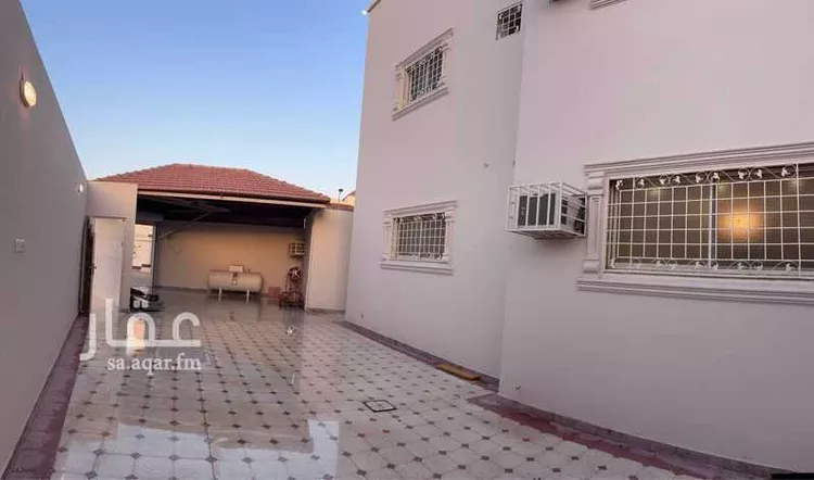 فيلا للبيع في شارع موسى الحجاوي, حي التخصصي, مدينة بريدة, منطقة القصيم صورة 2
