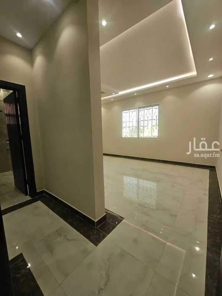 فيلا للبيع في شارع عمر مكرم, حي الرمال, مدينة الرياض, منطقة الرياض 7