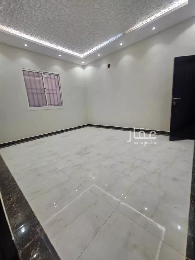 فيلا للبيع في شارع عمر مكرم, حي الرمال, مدينة الرياض, منطقة الرياض 10