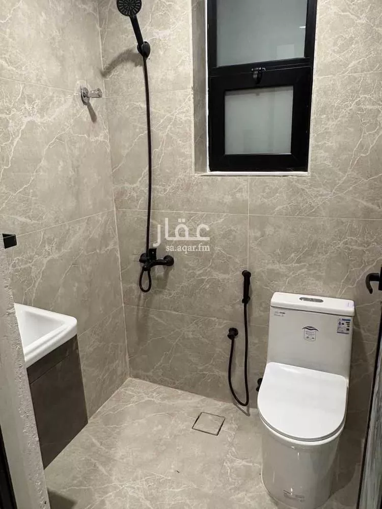 شقة للبيع في شارع الصندول, حي المنتزة, مدينة الدمام, المنطقة الشرقية صورة 2