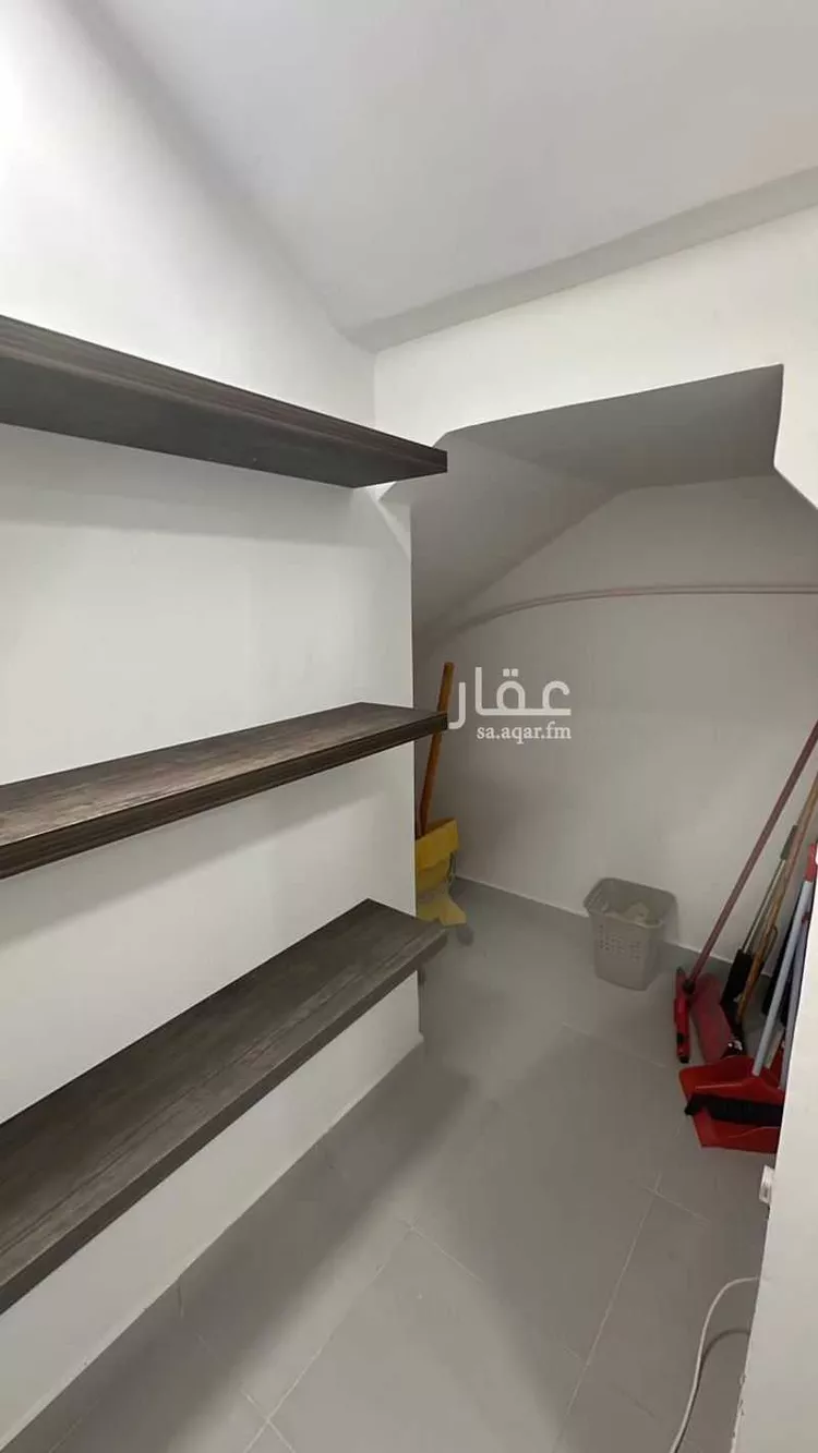 فيلا للإيجار في شارع عمر بن الحارث, حي الإسكان الجنوبي, مدينة الدمام, المنطقة الشرقية صورة 2