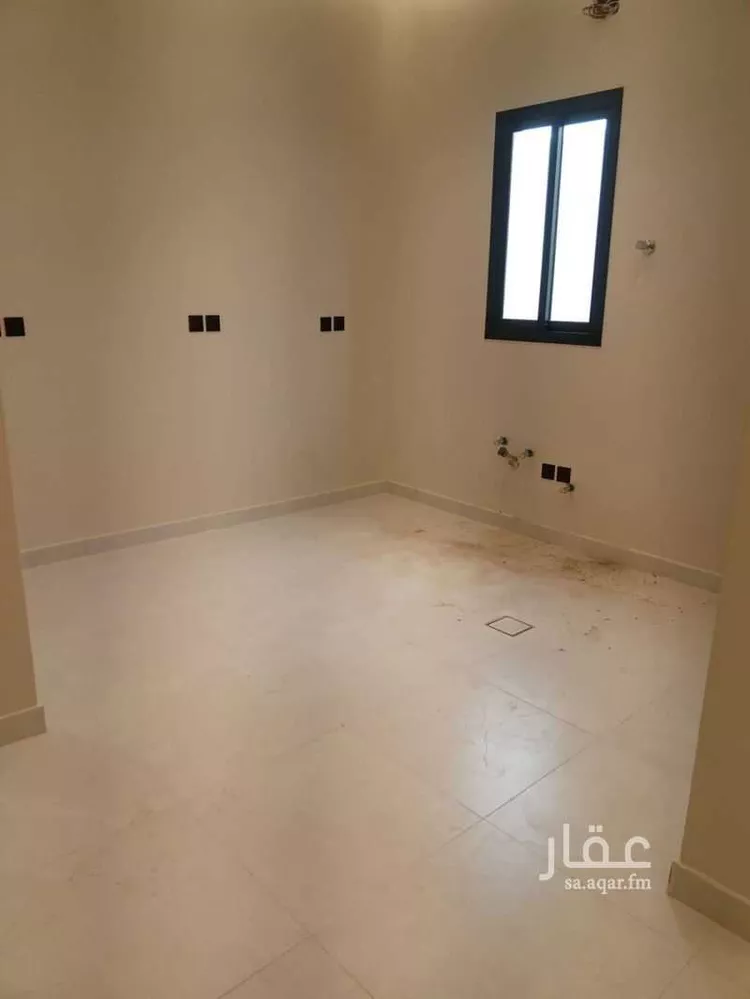 فيلا للبيع في شارع الشبارقة, حي العريجاء الغربي, مدينة الرياض, منطقة الرياض صورة 4