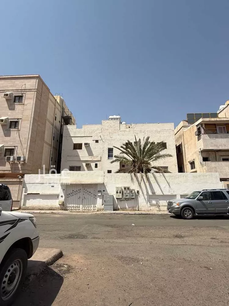 Building for Sale in Medina Qurban
