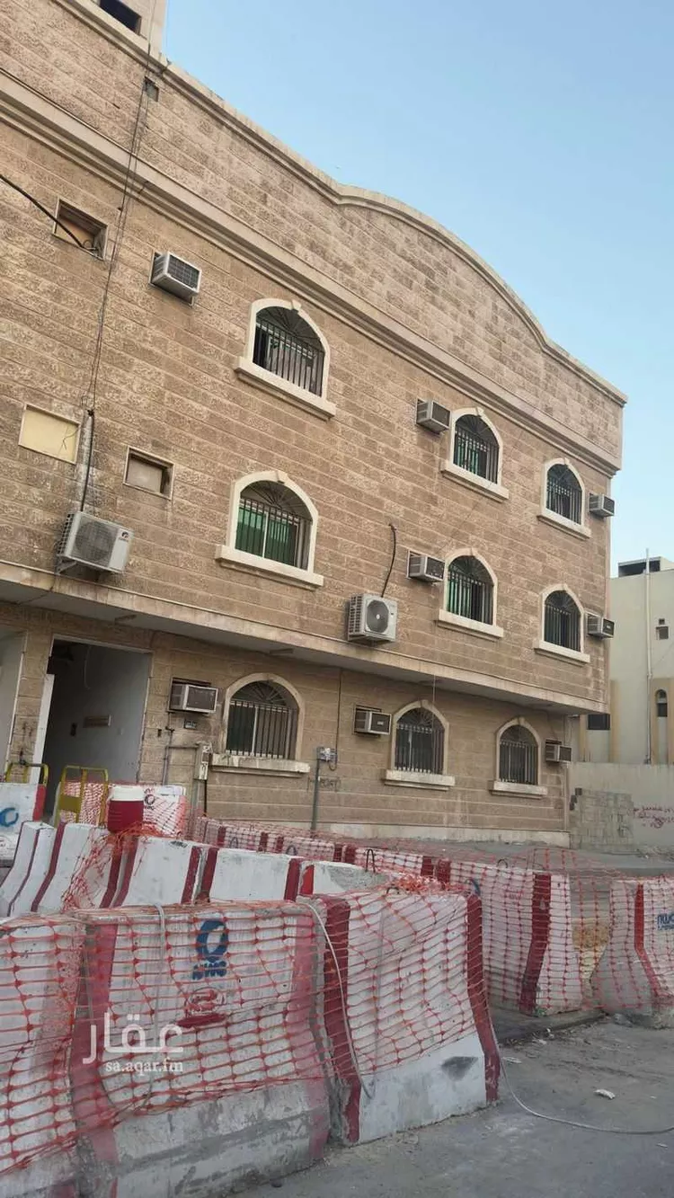 عمارة للبيع في شارع نجران, حي الثقبة, مدينة الخبر, المنطقة الشرقية