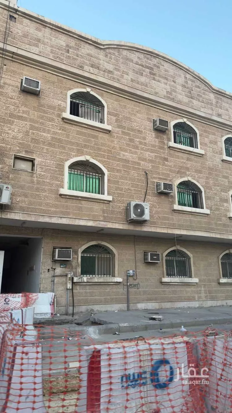 عمارة للبيع في شارع نجران, حي الثقبة, مدينة الخبر, المنطقة الشرقية صورة 2