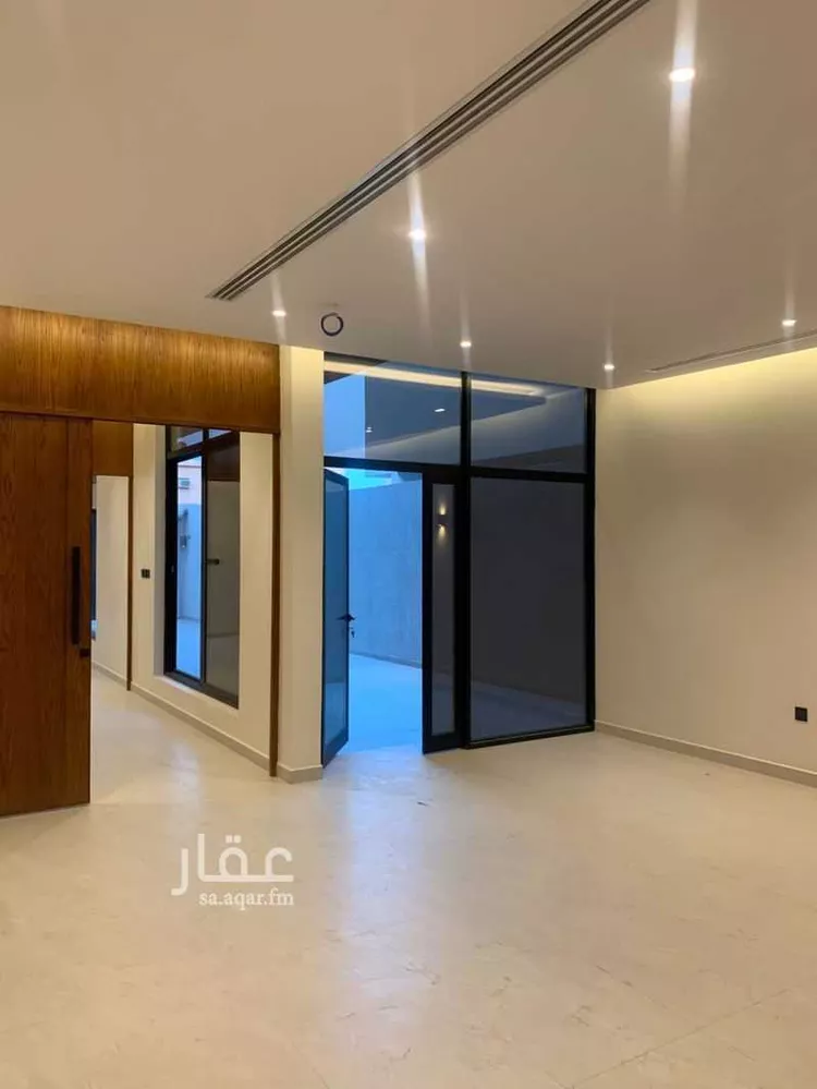 فيلا للبيع في شارع جعفر الطيار, حي الدوحة الجنوبية, مدينة الظهران, المنطقة الشرقية 7