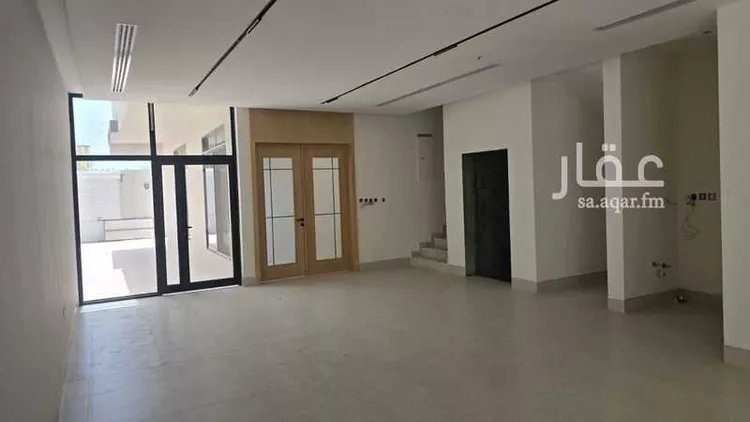 فيلا للبيع في شارع اوس بن المنذر, حي الدوحة الجنوبية, مدينة الظهران, المنطقة الشرقية صورة 2