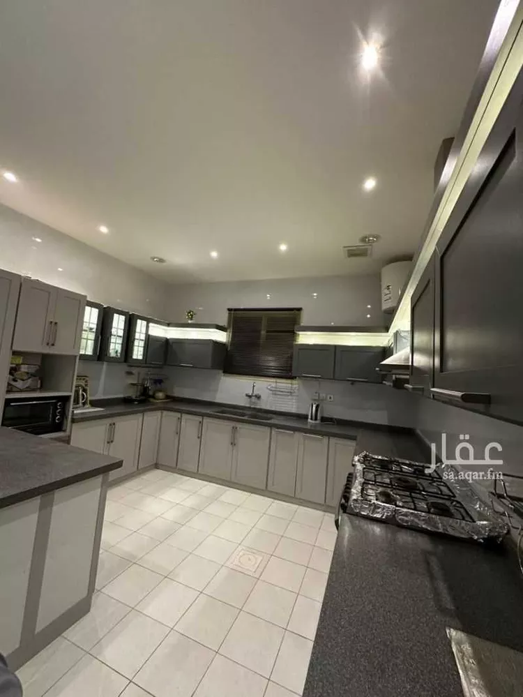 Floor for Sale in Al Muzahimiyah Ghirnatah صورة 3