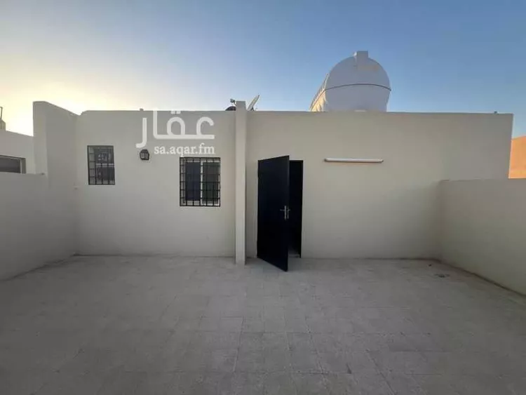 فيلا للبيع في شارع الثويبت, حي الدار البيضاء, مدينة الرياض, منطقة الرياض صورة 4