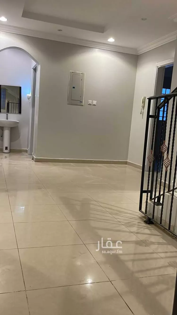 فيلا للبيع في شارع الثويبت, حي الدار البيضاء, مدينة الرياض, منطقة الرياض صورة 5