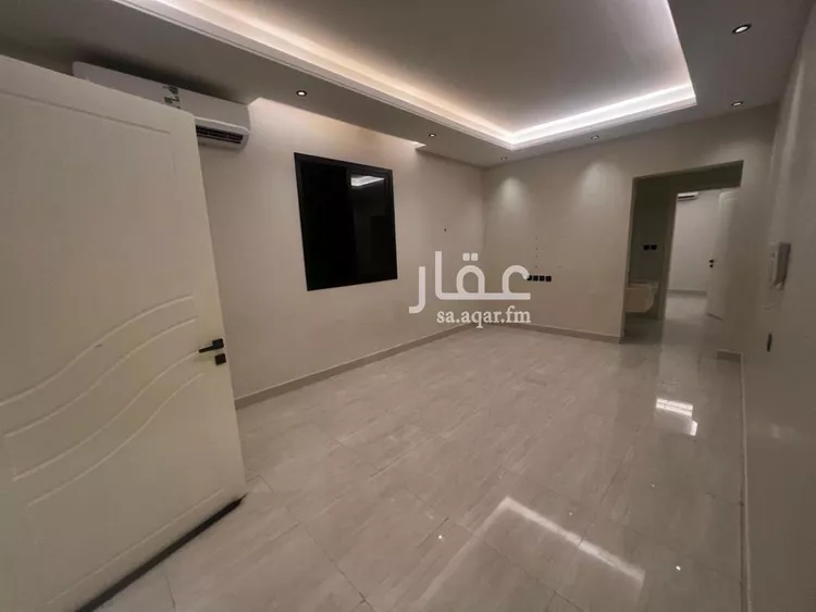 دور للبيع في شارع الأمير عبدالله بن سعود بن عبدالله صنيت, حي بدر, مدينة الرياض, منطقة الرياض 7