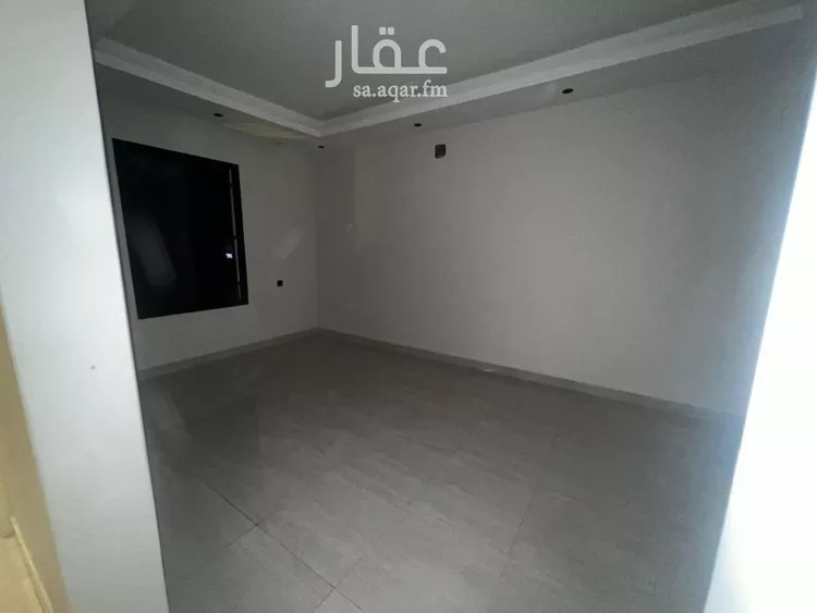 دور للبيع في شارع الأمير عبدالله بن سعود بن عبدالله صنيت, حي بدر, مدينة الرياض, منطقة الرياض 12