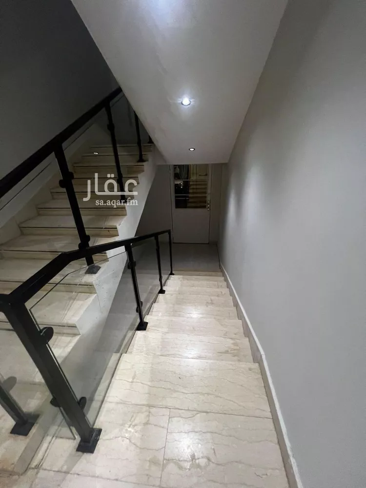 دور للبيع في شارع الأمير عبدالله بن سعود بن عبدالله صنيت, حي بدر, مدينة الرياض, منطقة الرياض 15