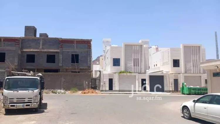 فيلا للبيع في شارع عبدالله ابن عبدالله ابن عتاب, حي الرانوناء, المدينة المنورة صورة 2