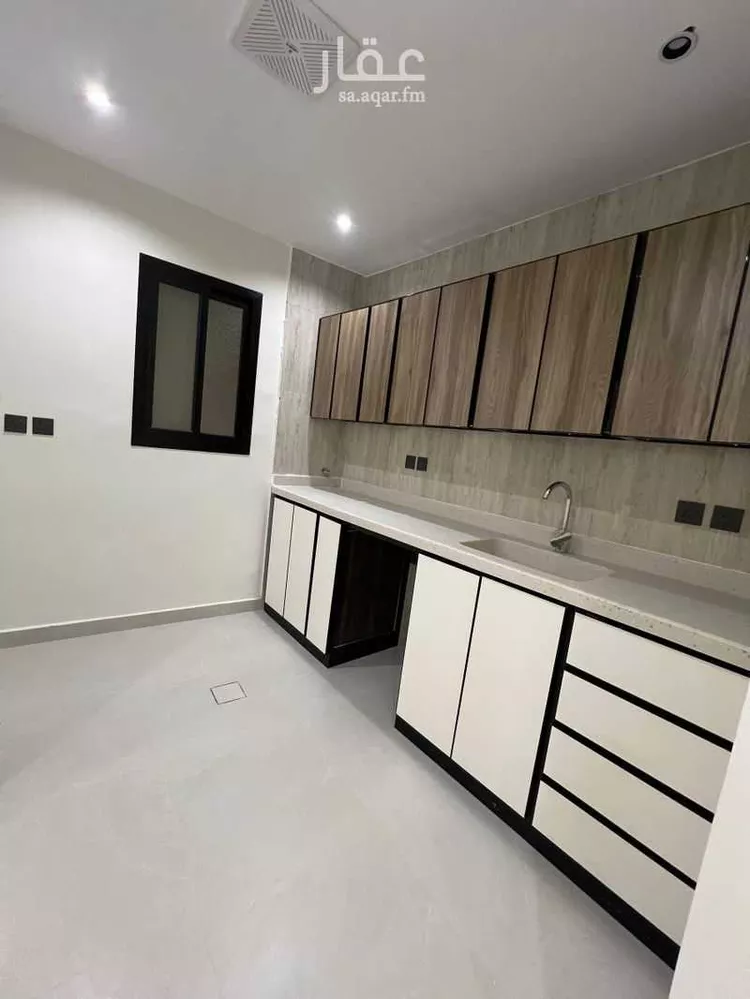عمارة للبيع في شارع جنين, حي الشرفية, مدينة الرياض, منطقة الرياض صورة 5
