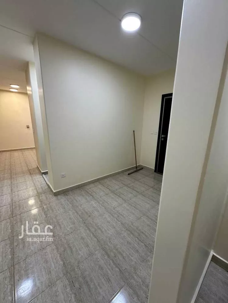 فيلا للإيجار في شارع علي بن أسعد, حي مطار الملك خالد الدولي, مدينة الرياض, منطقة الرياض صورة 2