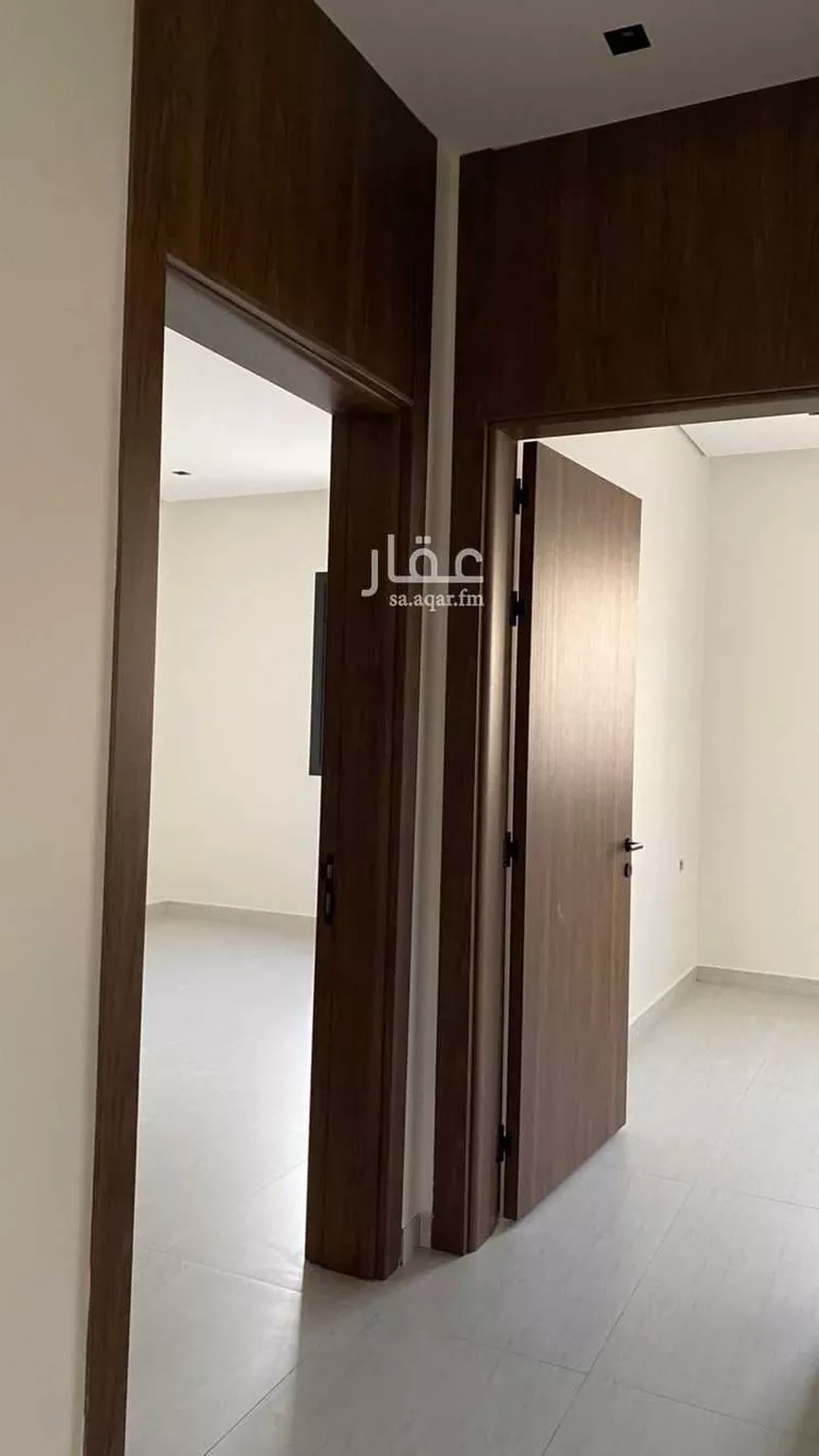 فيلا للبيع في شارع البارقة, حي العريجاء الأوسط, مدينة الرياض, منطقة الرياض صورة 2