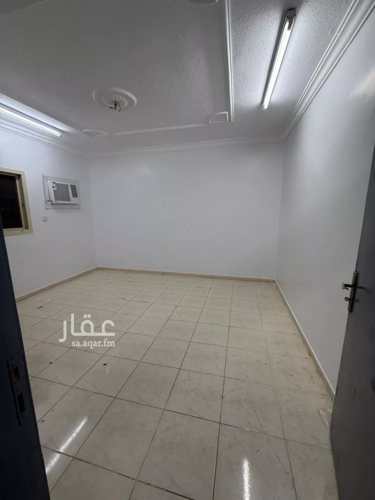 شقة للإيجار في شارع فضيلة السيد محمد حسين افندي, حي الرمال, مدينة الرياض, منطقة الرياض