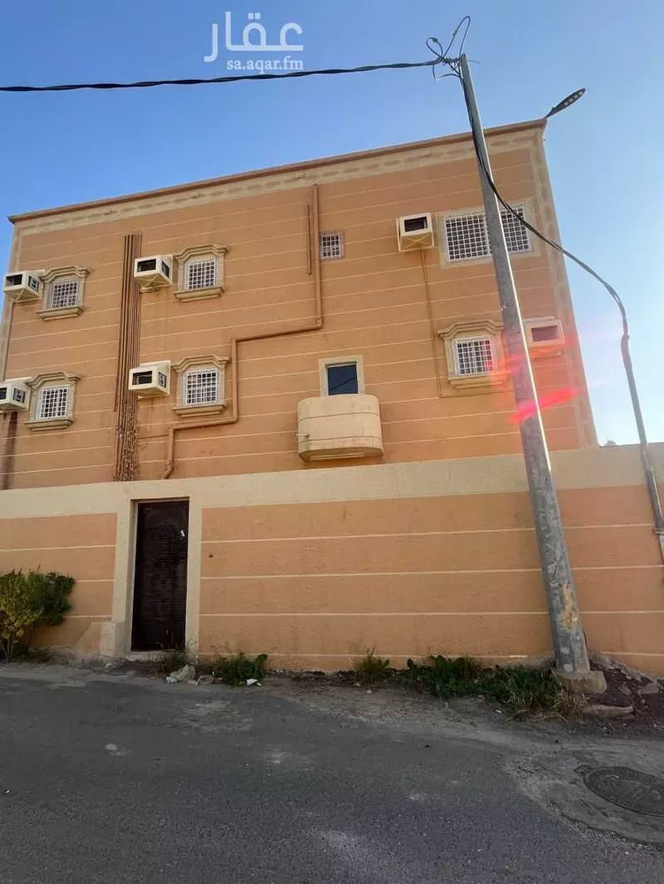 عمارة للبيع في شارع محمد المرشدي ، حي مناظر ، المقاعد ، محايل