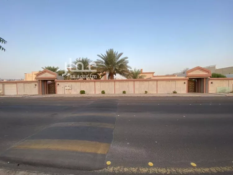 فيلا للبيع في شارع ابن ماجه, حي الدفاع, مدينة المدينة المنورة, منطقة المدينة المنورة