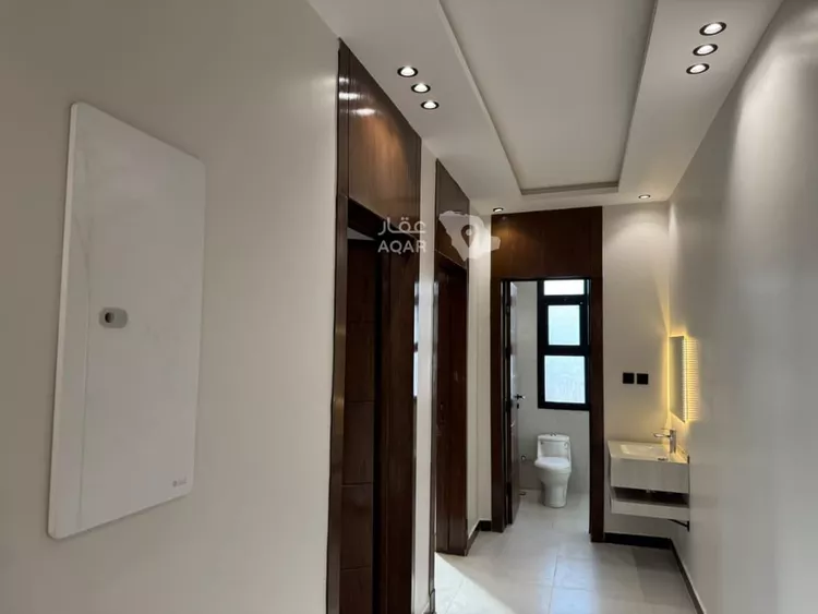 Floor for Sale in Riyadh Dirab 6