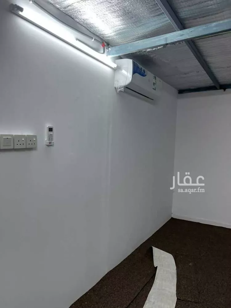 غرفة للإيجار في شارع أحمد بن الحسين المروزي ، حي طويق ، الرياض ، منطقة الرياض
