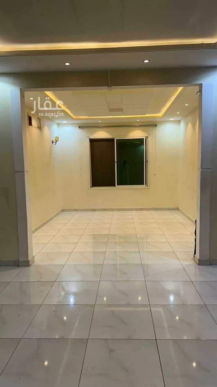 فيلا للإيجار في شارع شاكر بن مكي ، حي ديراب ، الرياض ، منطقة الرياض صورة 3