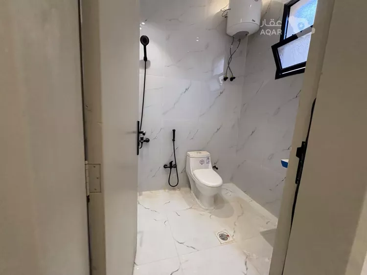 دور للبيع في شارع 8عكاظ, حي عكاظ, مدينة الرياض, منطقة الرياض صورة 4