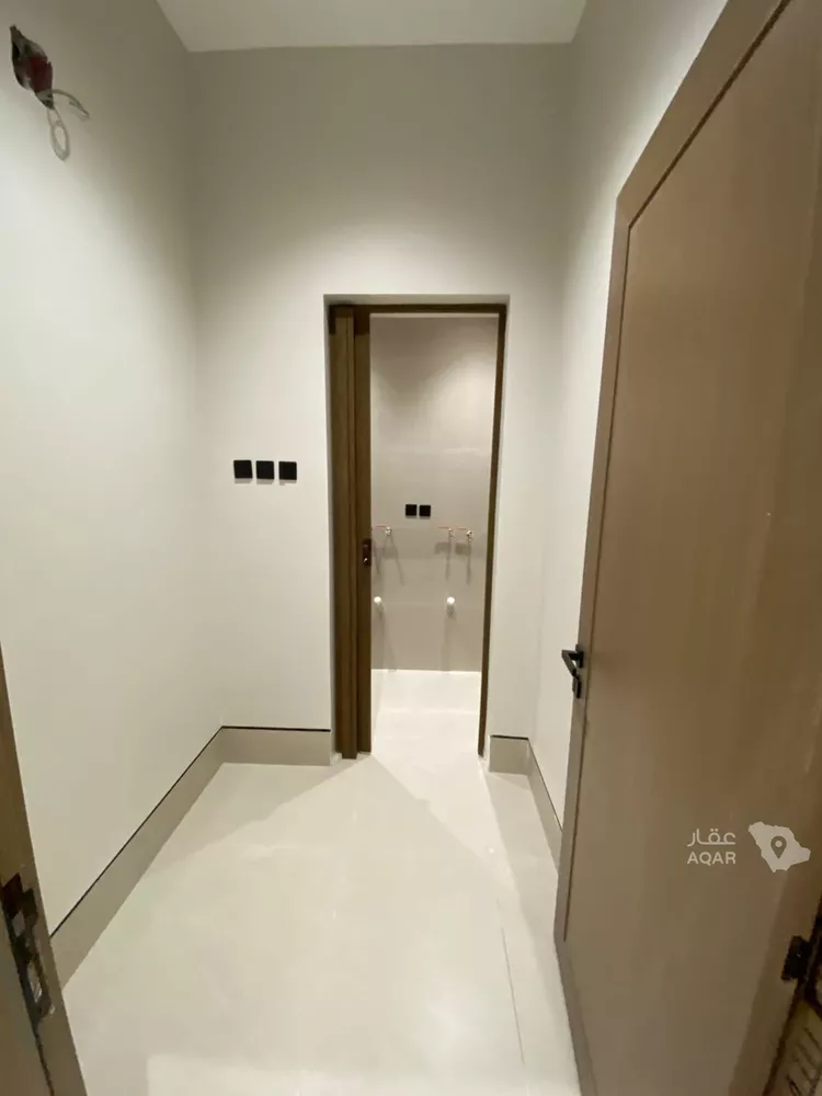Floor for Sale in Riyadh Az Zahrah 5