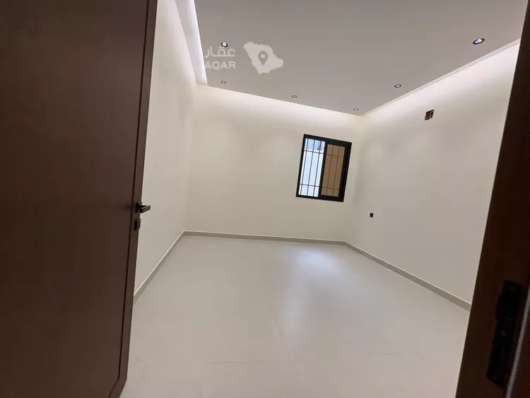 Floor for Sale in Riyadh Badr 8