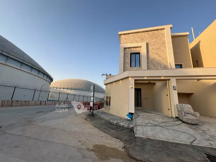 Floor for Sale in Riyadh Okaz 4