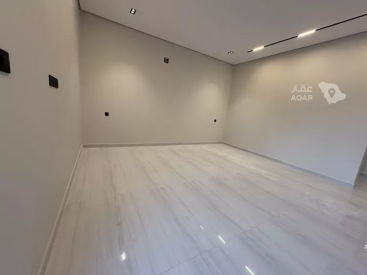 Floor for Sale in Riyadh Dhahrat Namar 5