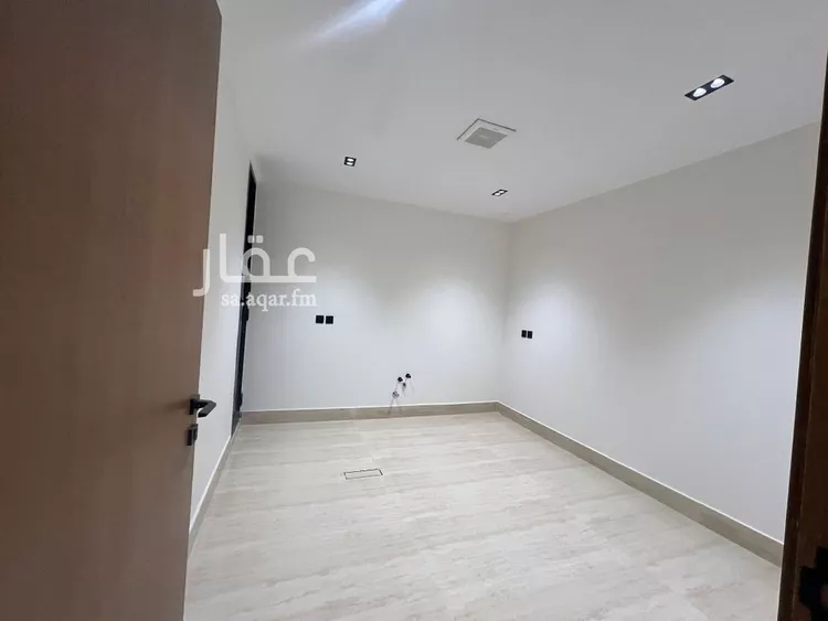 شقة للبيع في شارع محمد بن أبي السعادات, حي عكاظ, مدينة الرياض, منطقة الرياض صورة 3