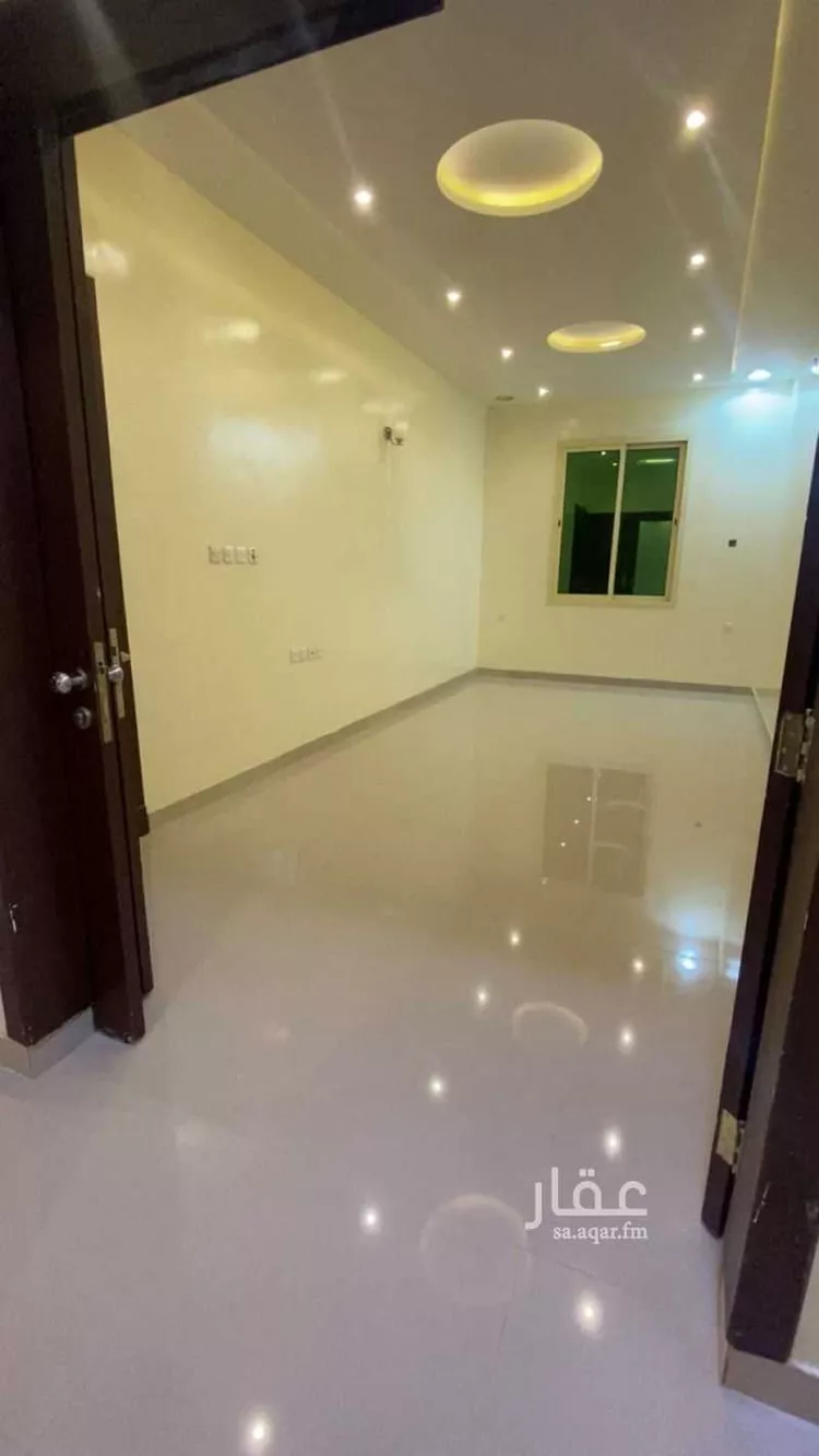 دور للإيجار في شارع عبدالعزيز الربيعه, حي عكاظ, مدينة الرياض, منطقة الرياض صورة 4