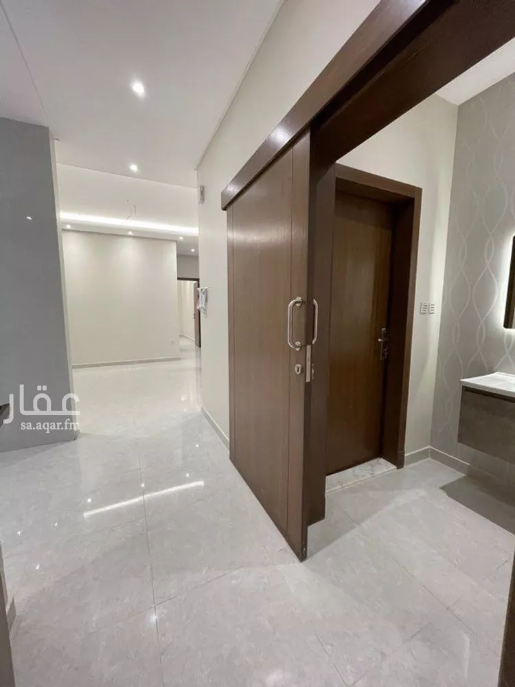 شقة للبيع في شارع احمد لاري, حي العزيزية, مدينة جدة, منطقة مكة المكرمة
